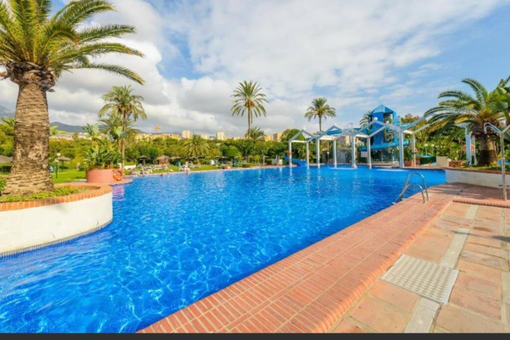 Apartamento 215. Primera Linea De Playa. Benalmádena Buitenkant foto
