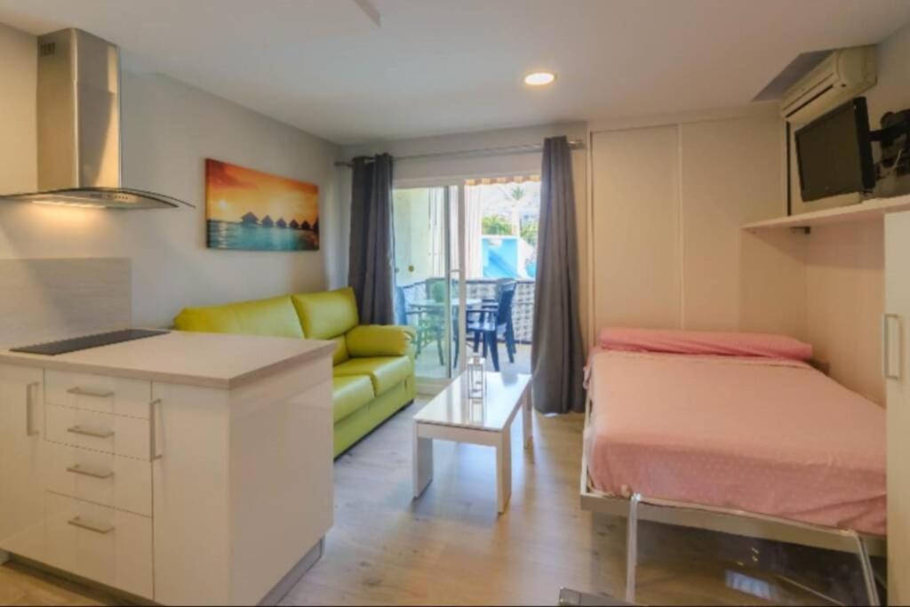 Apartamento 215. Primera Linea De Playa. Benalmádena Buitenkant foto