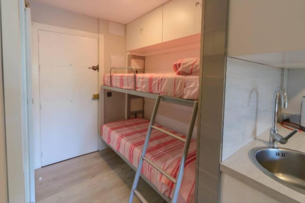 Apartamento 215. Primera Linea De Playa. Benalmádena Buitenkant foto
