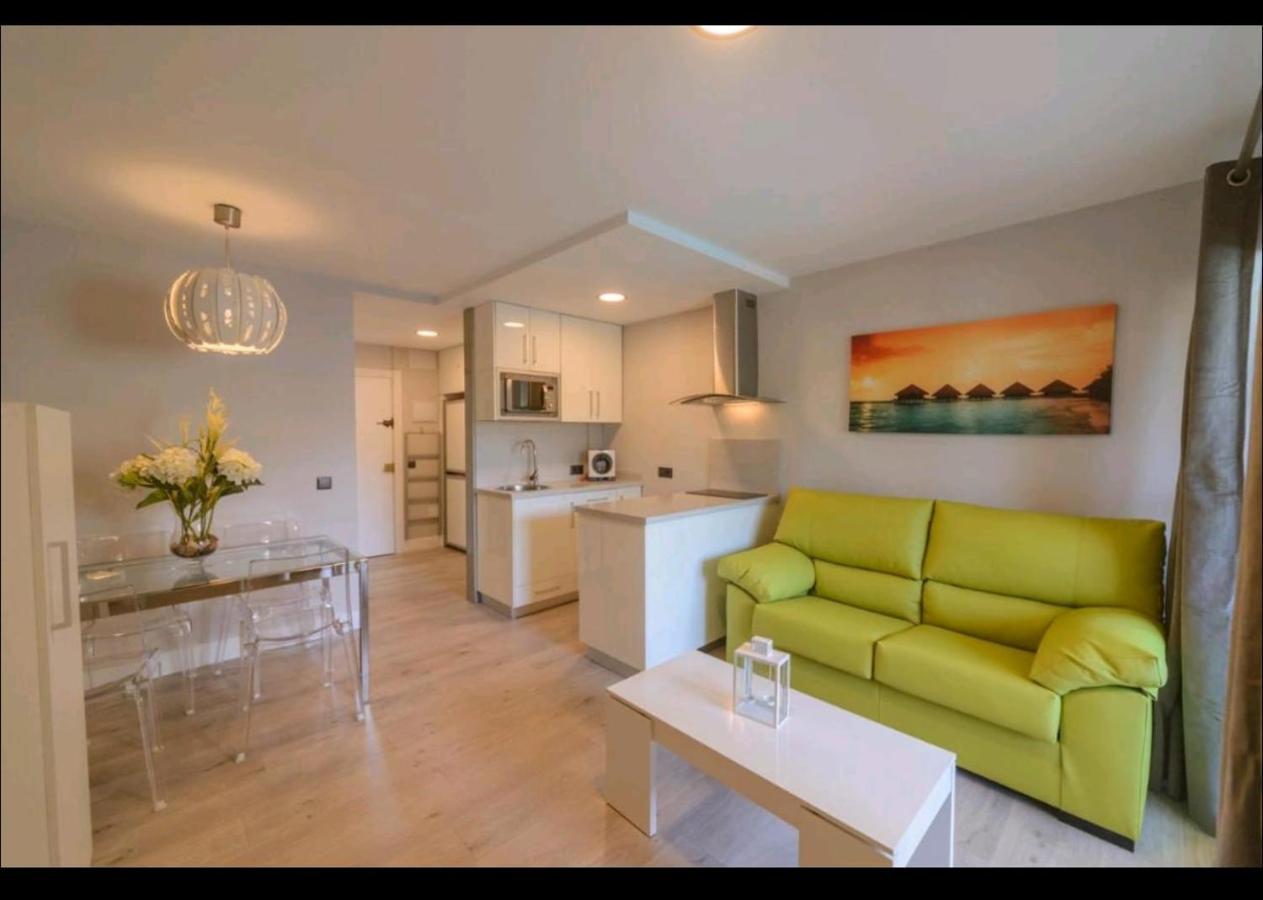 Apartamento 215. Primera Linea De Playa. Benalmádena Buitenkant foto